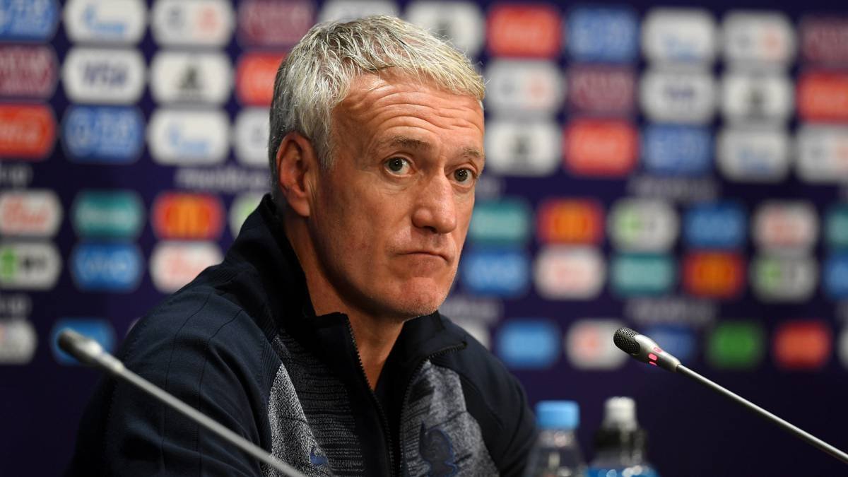 El seleccionador francés en la rueda de prensa.