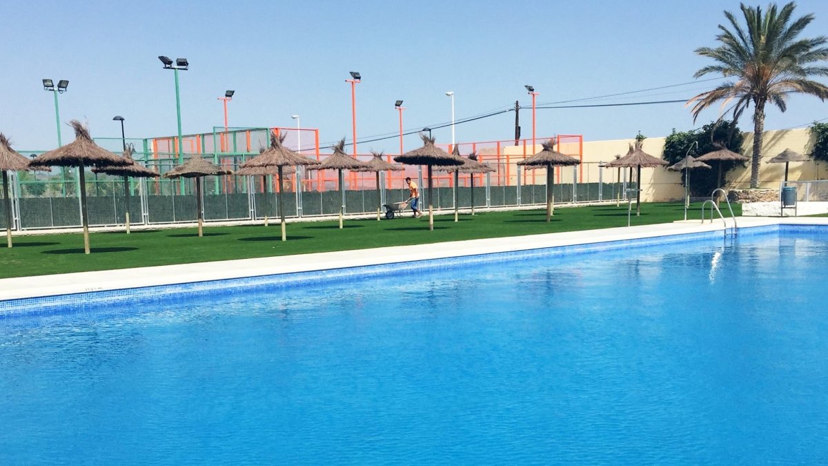 Imagen de la piscina municipal de Arboleas.