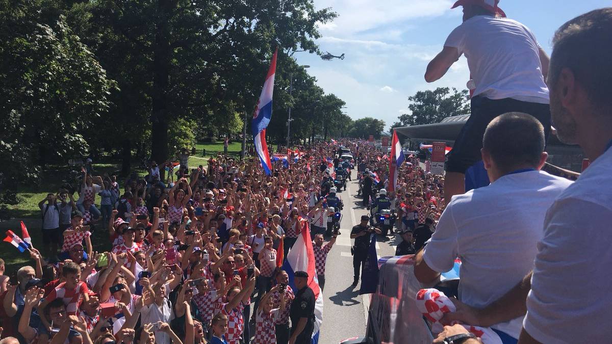Croacia celebrando el segundo lugar.