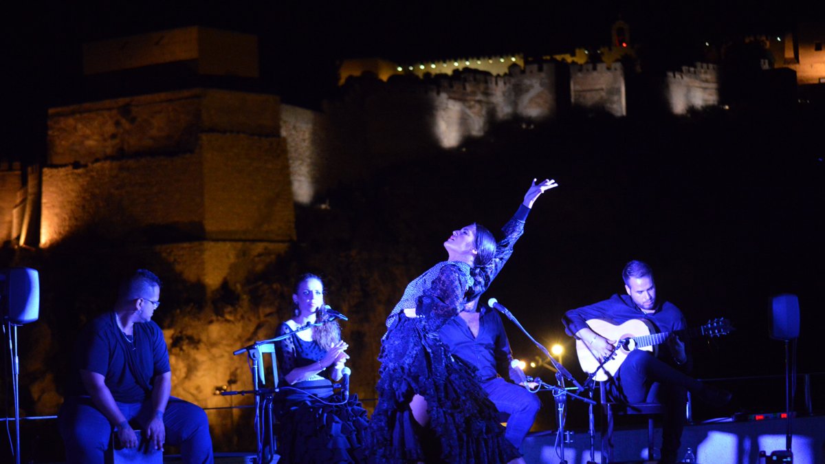 Cultura flamenca a los pies de la Alcazaba almeriense.