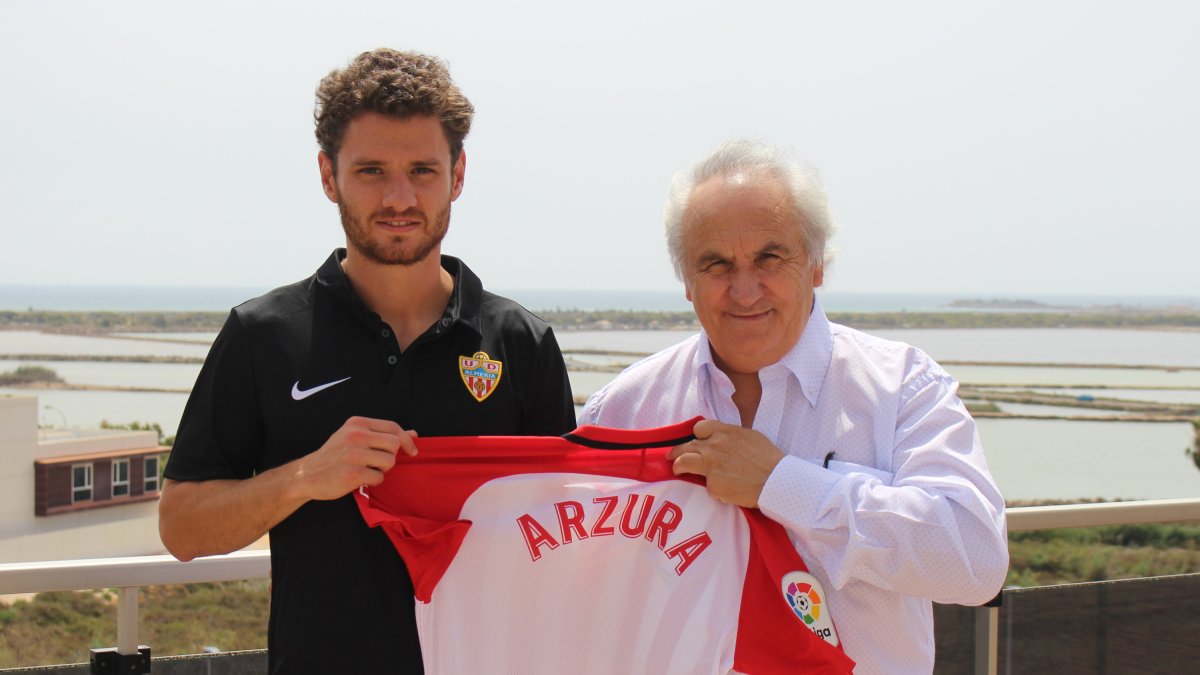 Arzura y Alfonso en el stade de Pinatar.