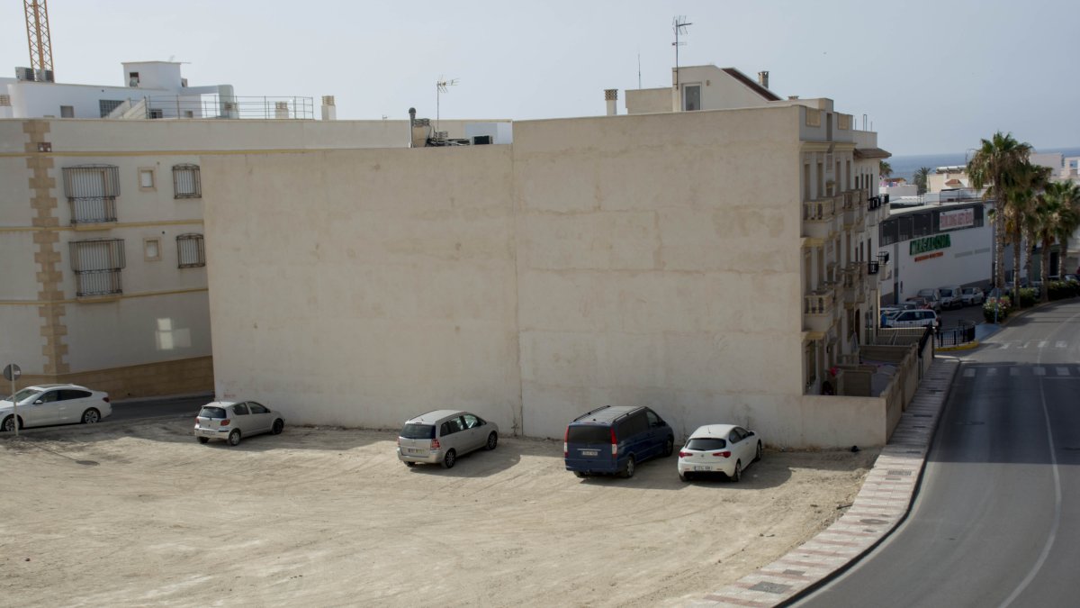 Solar situado en el Camino del Carril, junto al Foro, uno de los dos que se han habilitado.