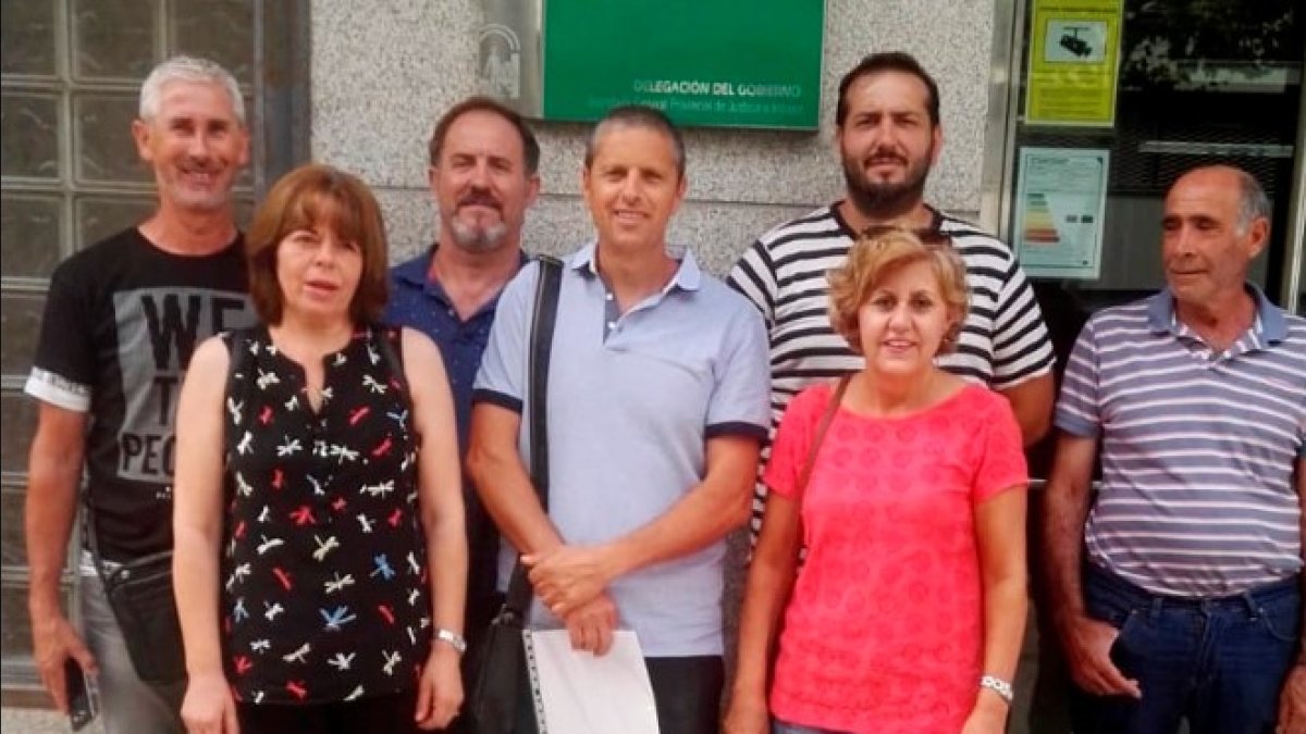 La candidatura alternativa en su visita a la Junta de Andalucía