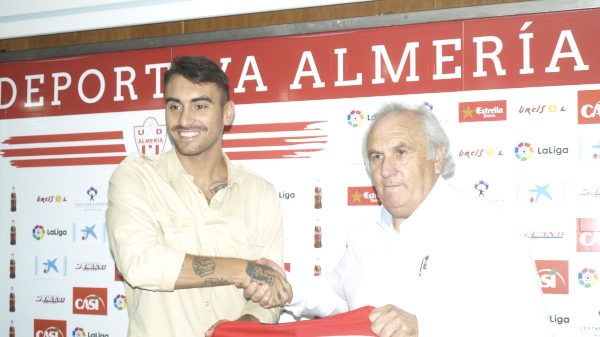 Samu de los Reyes ha vuelto a España gracias al Almería.