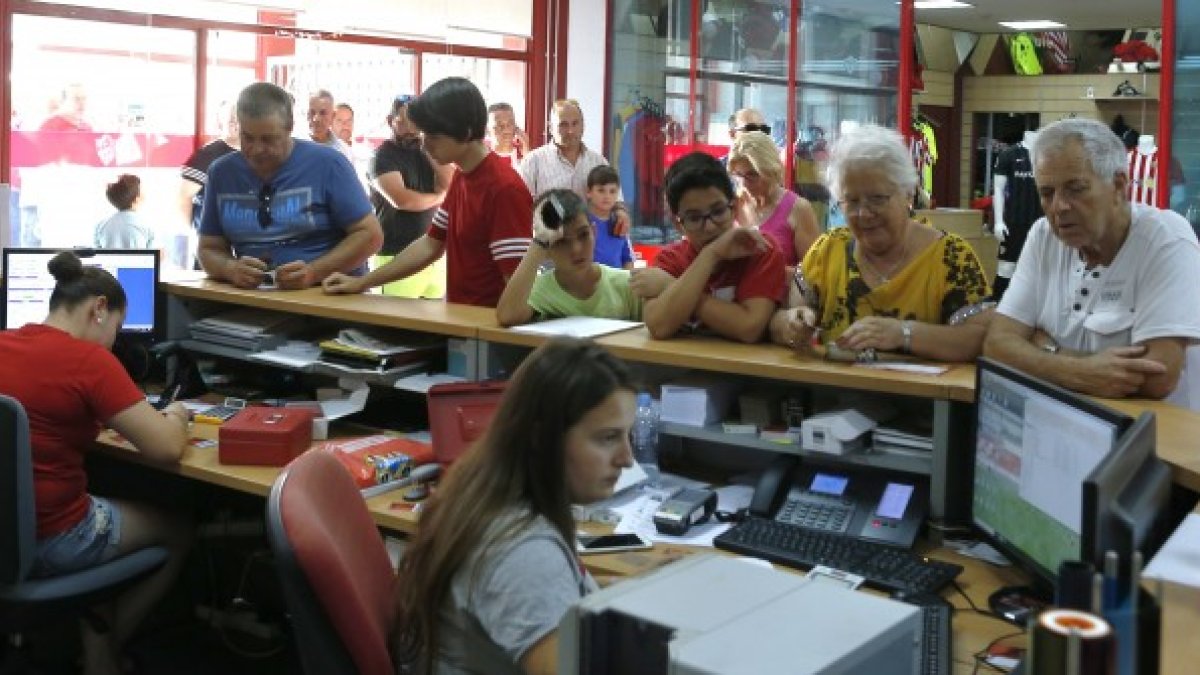 Los abonados siguen fieles al equipo.