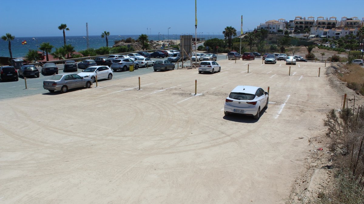 Pulpí ha mejorado el aparcamiento en la zona de Mar Rabiosa y Mar Serena.