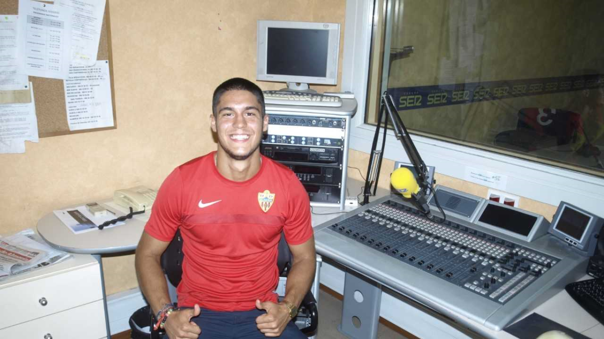 Juanfran en los estudios de la Cadena SER.