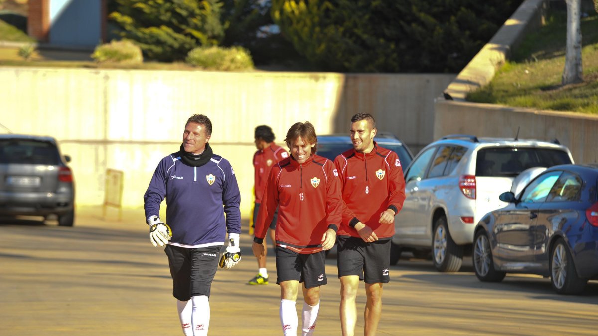 Ángel Férez con Corona y Aleix vidal.