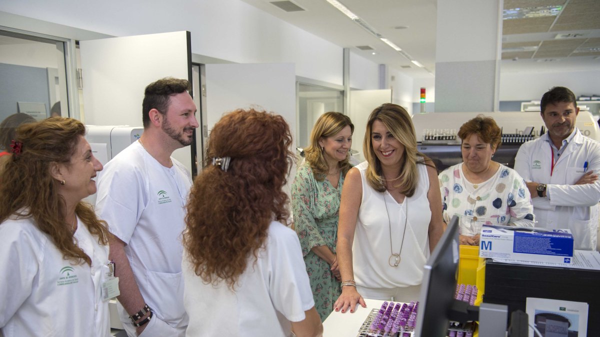 Susana Díaz, esta semana en el Hospital de La Línea.