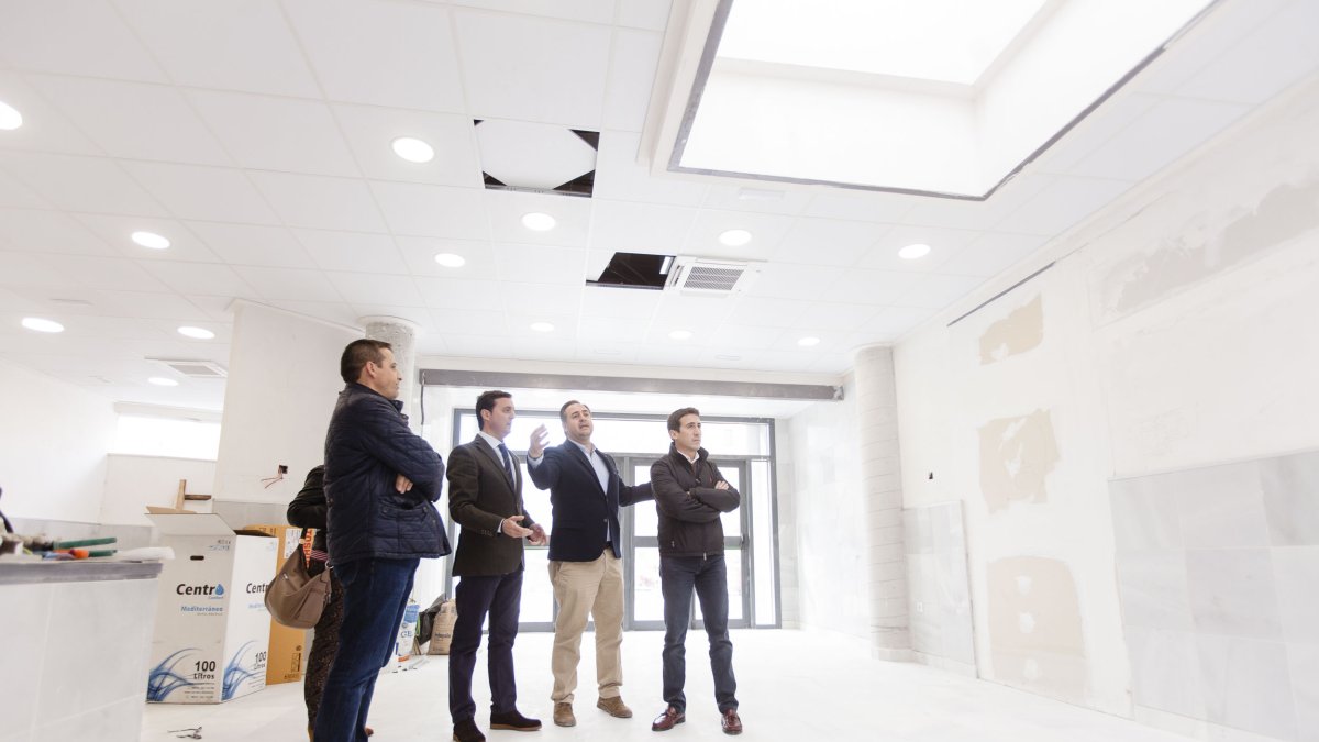 Visita a una de las obras del PFEA.