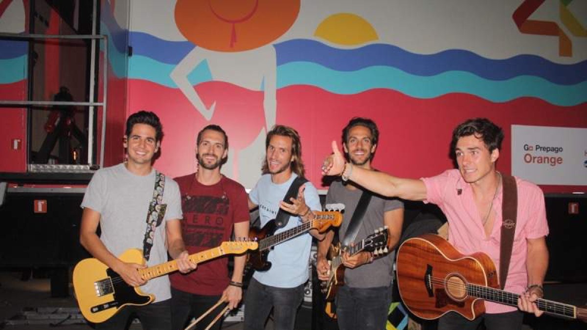 La Explanada del Paseo de San Juan de los Terreros acogió el tour musical del verano