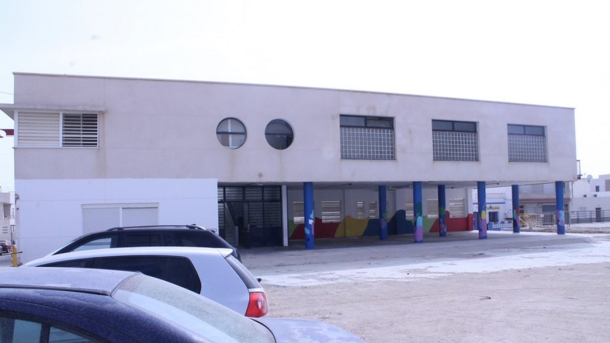 Edificio donde se ubicará el nuevo cuartel de la Policía.