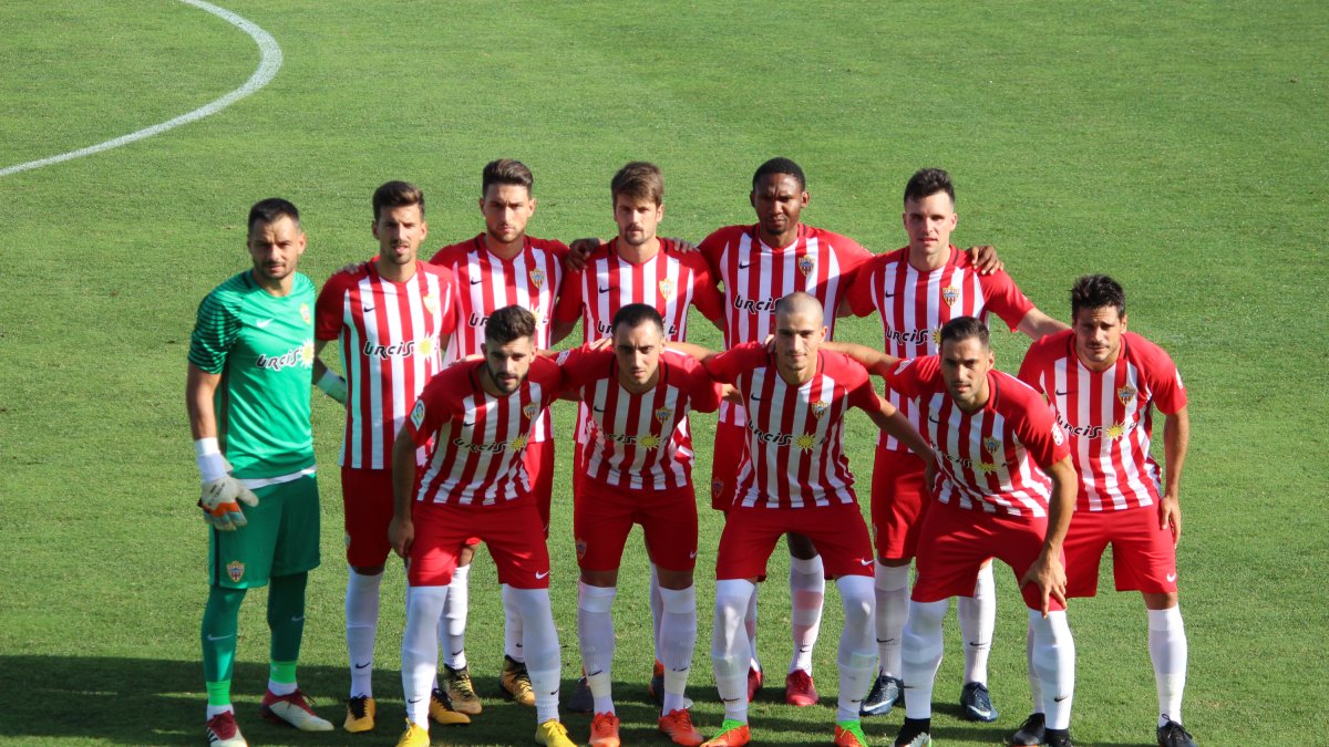 El once del Almería que se enfrentó al Málaga.