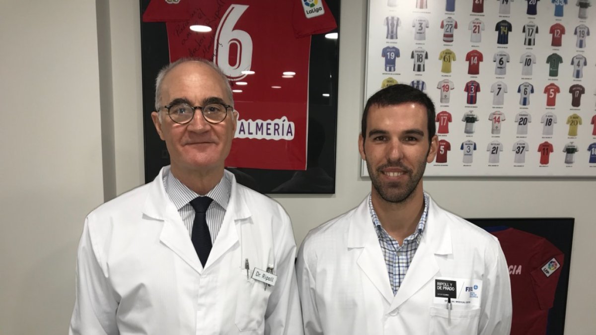 Pedro Luis Ripoll y José Ramón Pineda han estado con los futbolistas.