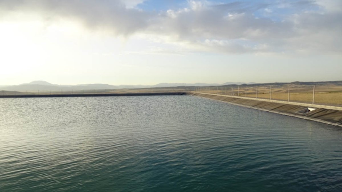 Imagen de la nueva balsa de riego “gigante” en Pozo de la Rueda.
