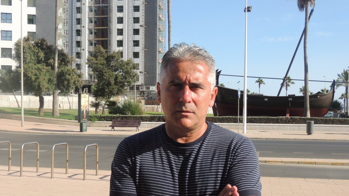 Pepe Morales lleva el escudo del Almería en su corazón.