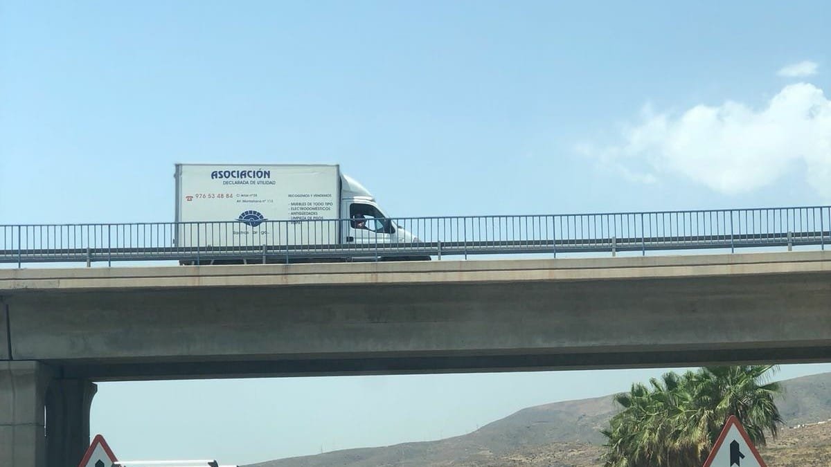 Foto cedida por la A.VV. Colinas de Aguadulce que muestra las retenciones.