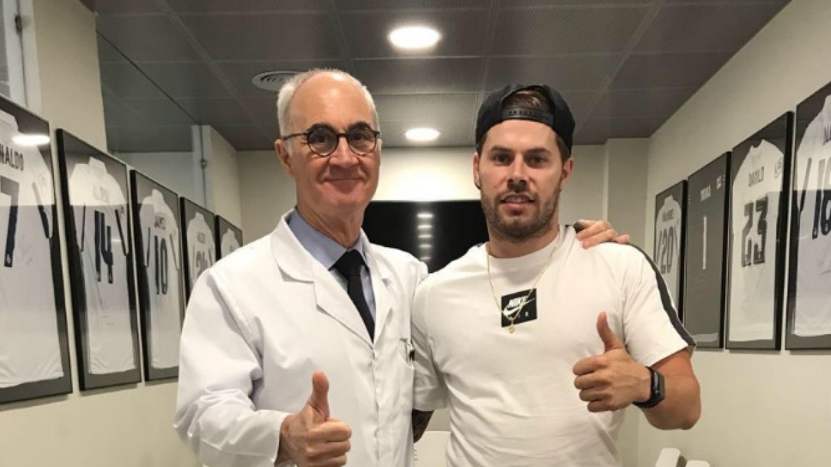 El doctor Ripoll con Mandi.