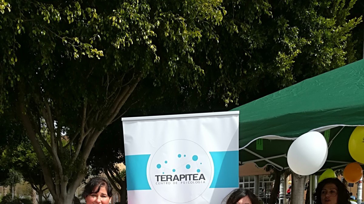 Ana Almécija y Esther Ramos en uno de sus talleres.