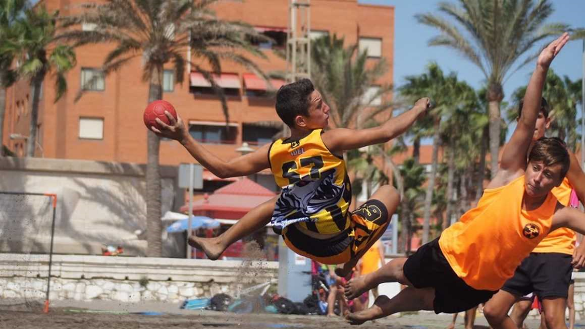 Mucho nivel en la arena del Palmeral.