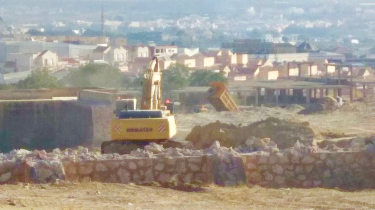 Trabajos de demolición de la Balsa de El Canario