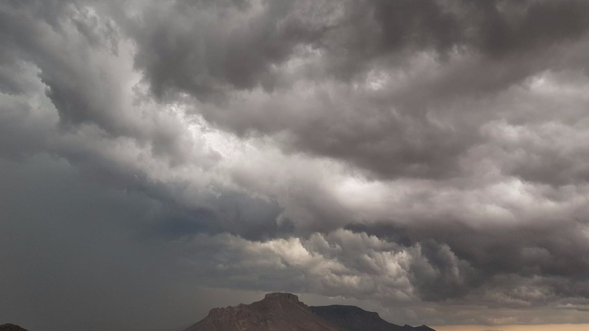 Formación de la tormenta vista desde Vélez Blanco