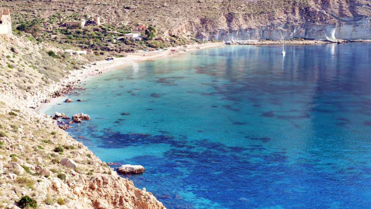 Cala de San Pedro, una de las más bellas del Parque Natural