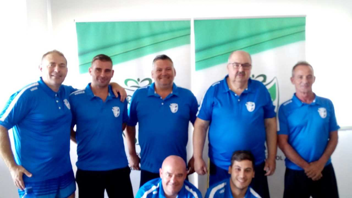 El nuevo cuerpo técnico con Juan Mateo.