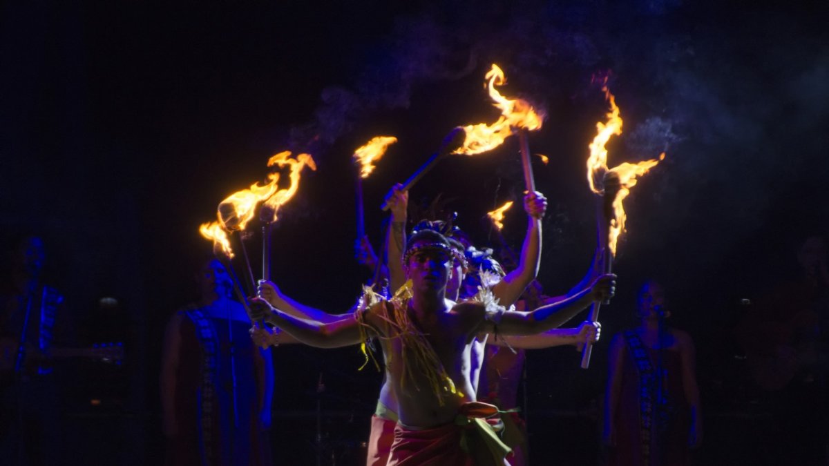 Foto del festival de folclore en el Parque de las Almadrabillas