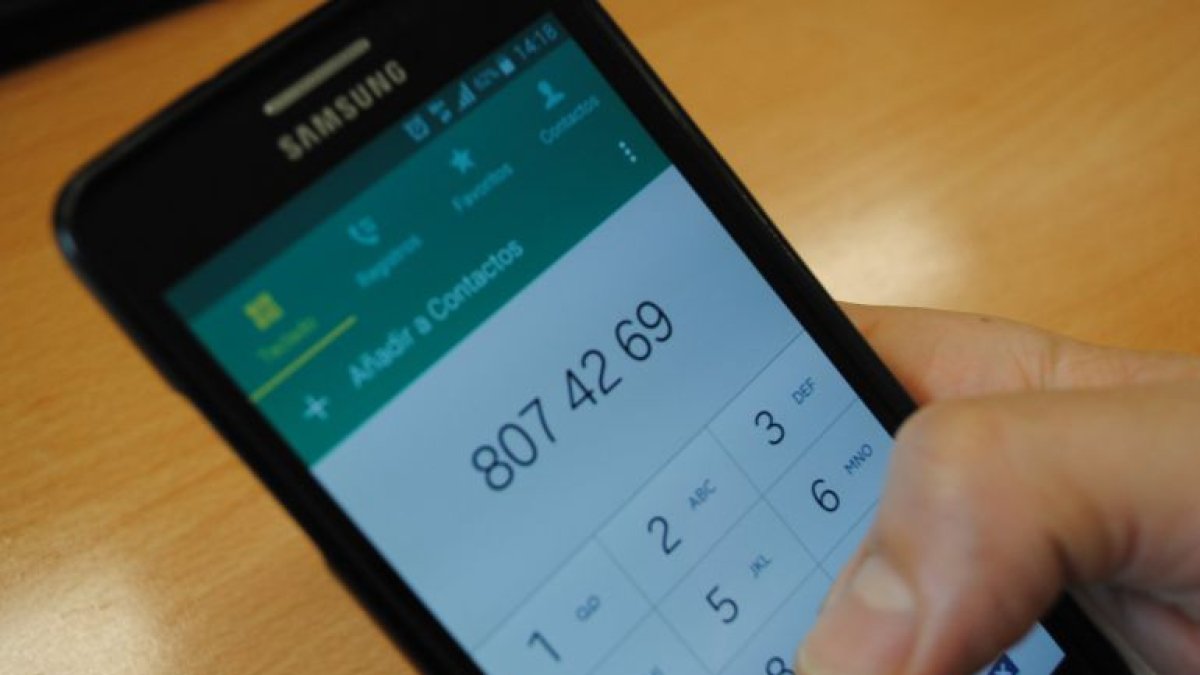 Usuario de un móvil con sistema operativo Android.