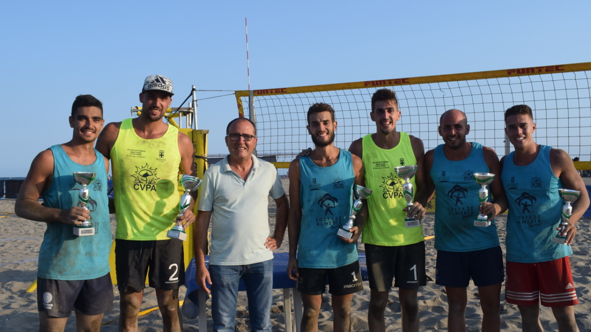 Campeones sobre la arena.