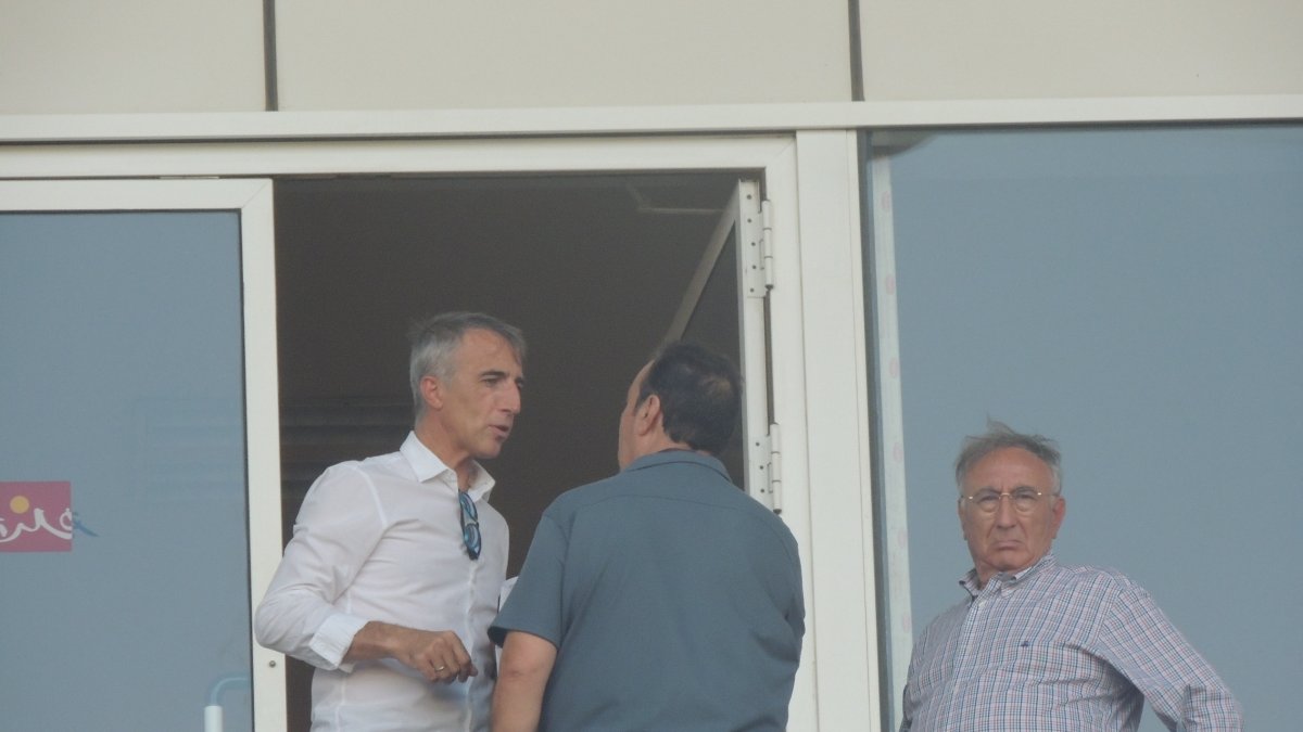 Fernández Borbalán, en el palco el lunes en el debut del filial.