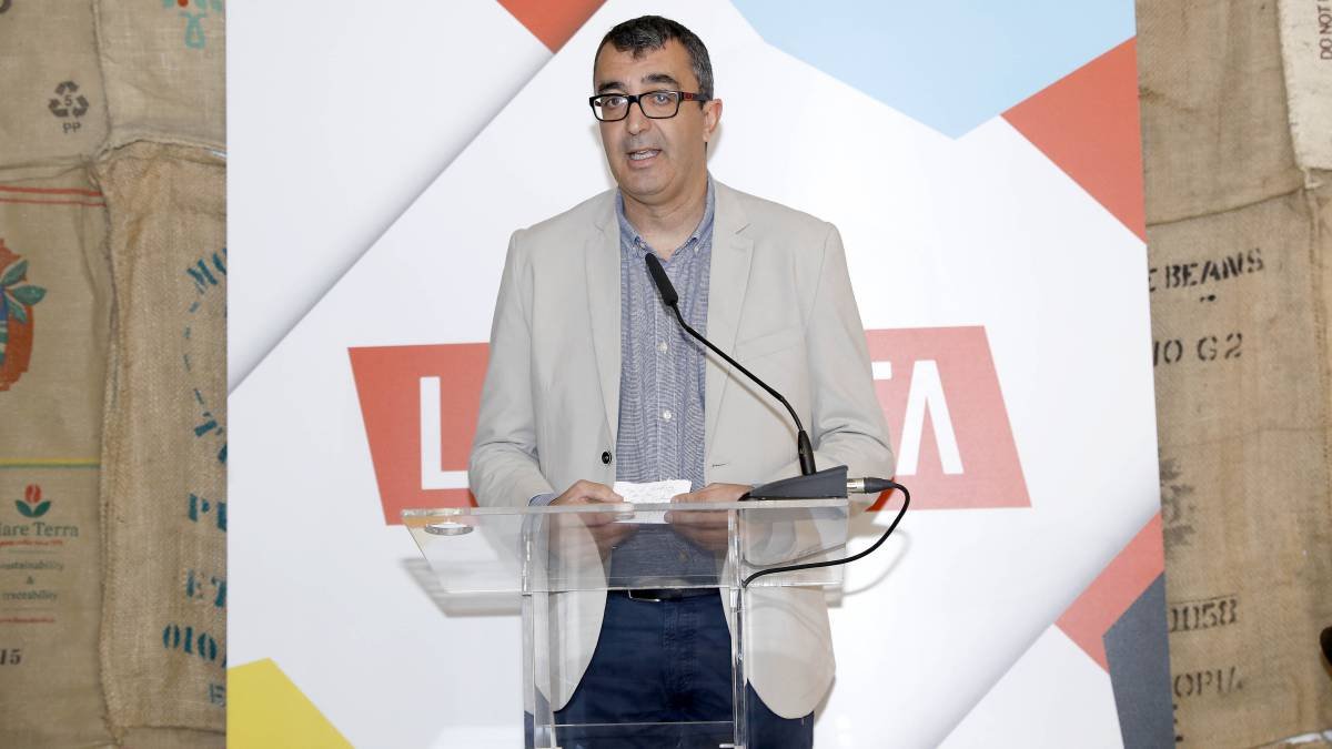 Javier Guillén sigue apostando por Almería.