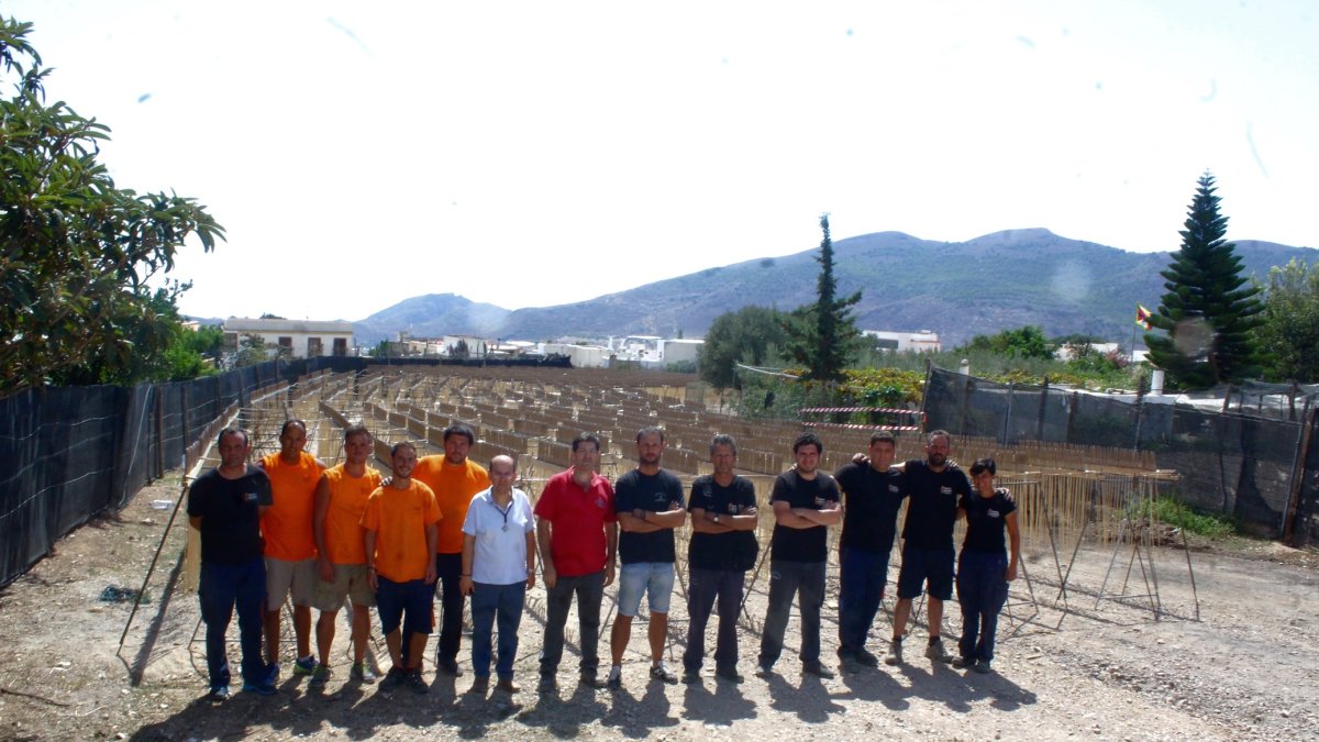 Miembros de la Peña de La Luz, de Dalías y de la pirotécnia Alpujarreña.