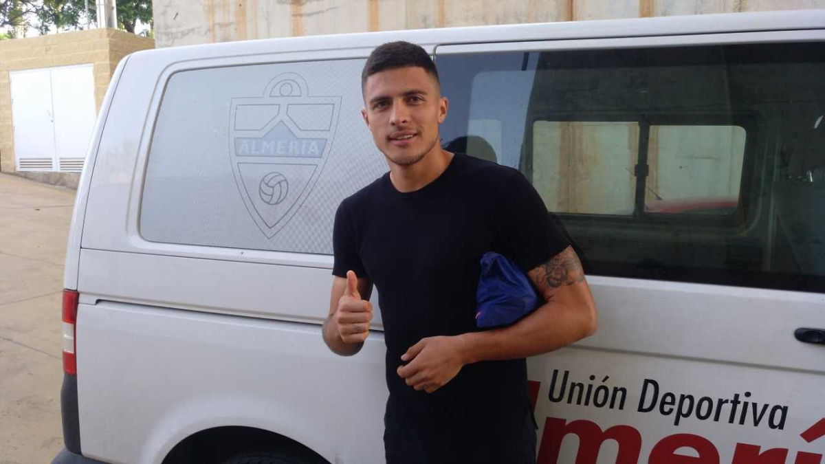 El jugador nada más aterrizar en el Mediterráneo.