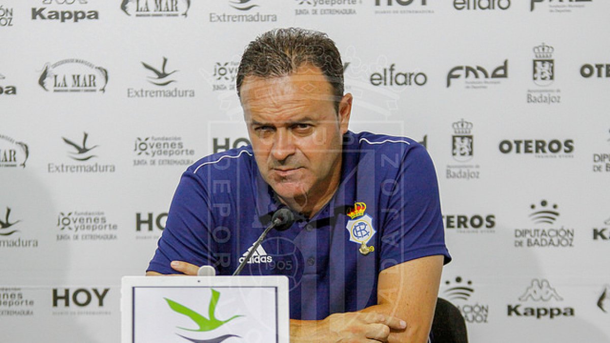 Salmerón en la sala de prensa del Nuevo Vivero.