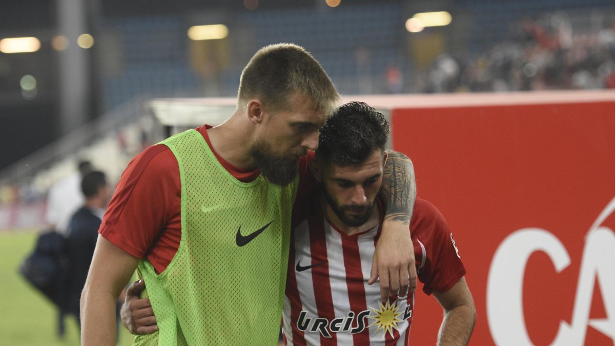 Saveljich anima a Luis Rioja.