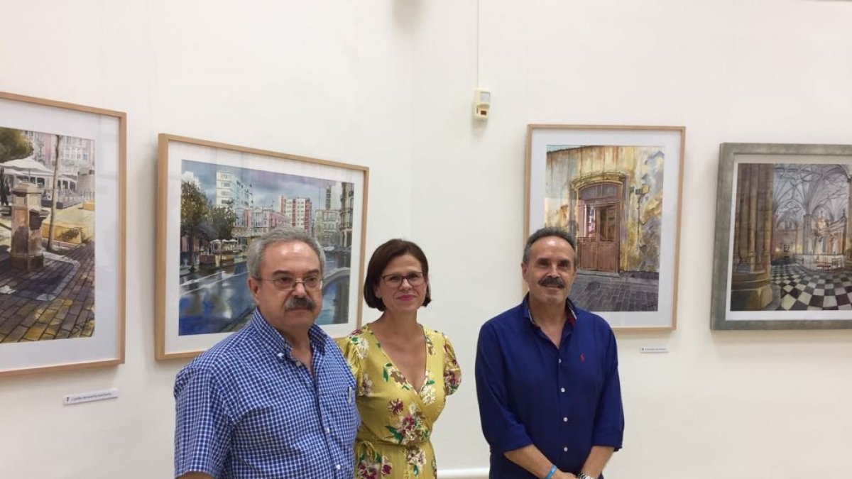 Inauguración de la muestra de J. Sarabia, ayer en la Villaespesa.