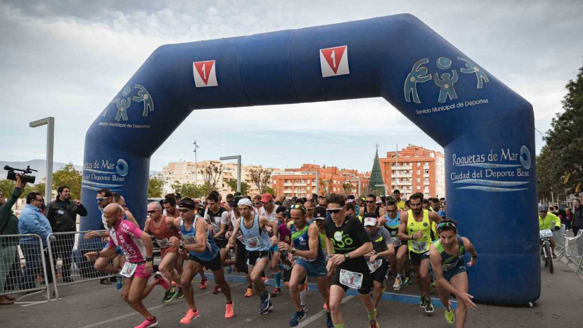 Los participantes tomando la salida de la pasada edición.