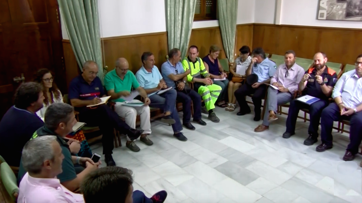 El alcalde preside la reunión para cerrar la seguridad de las Fiestas del Cristo de La Luz.