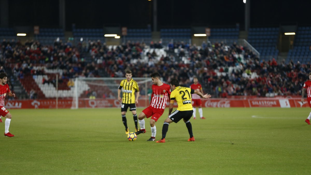 Fran en el Almería - Zaragoza 2017-2018.