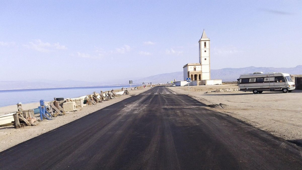 La carretera AL-3115 contará con un nuevo acceso tras las obras.