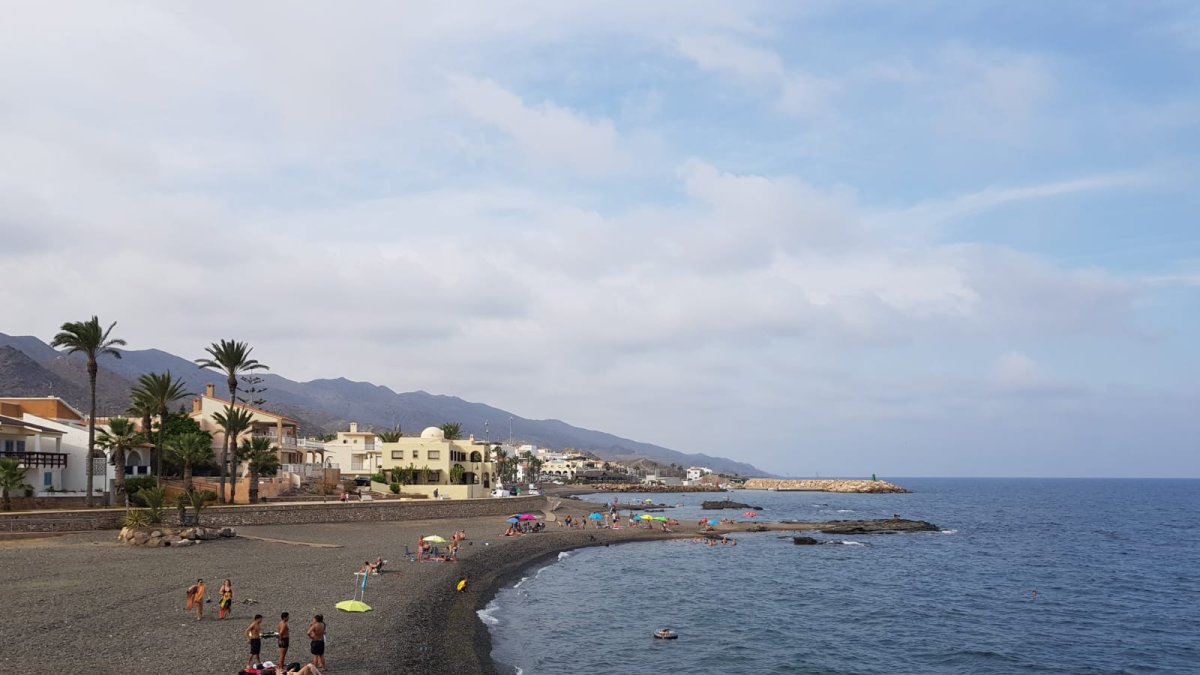 Playa de Villaricos, uno de los atractivos para los turistas en Cuevas.
