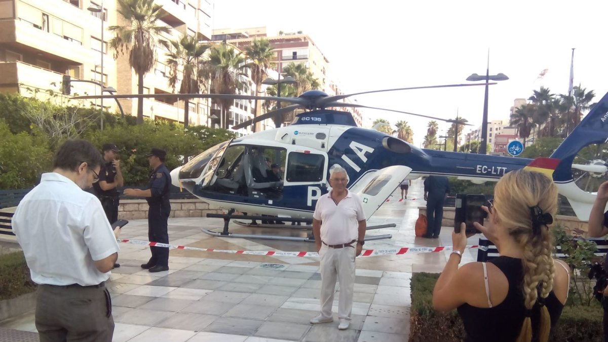 Helicóptero en la Rambla de Almería