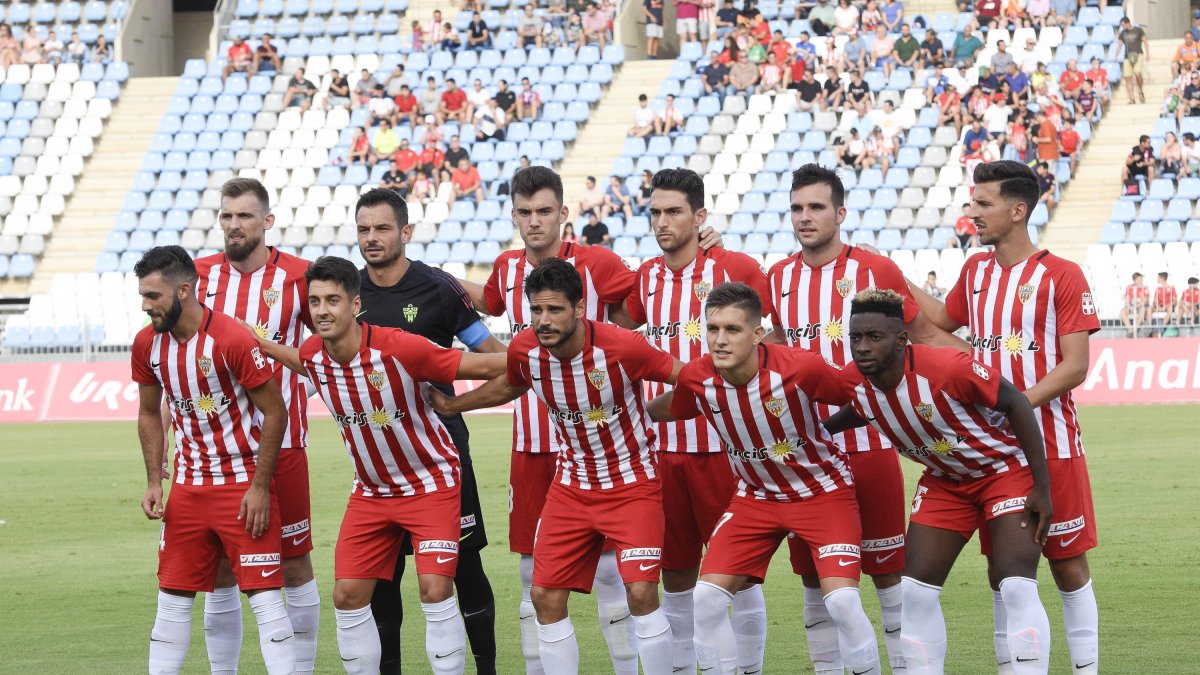 El último once del Almería, frente al Real Zaragoza.