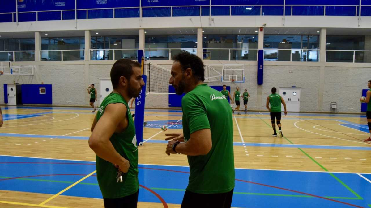 Manolo Berenguel dando instrucciones.