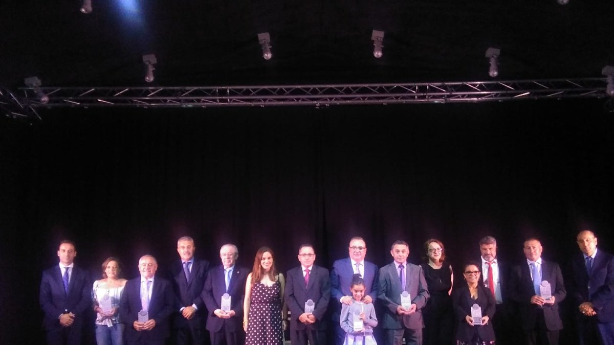 Foto de familia tras la gala de los Premios Nacimiento celebrada en Fiñana.