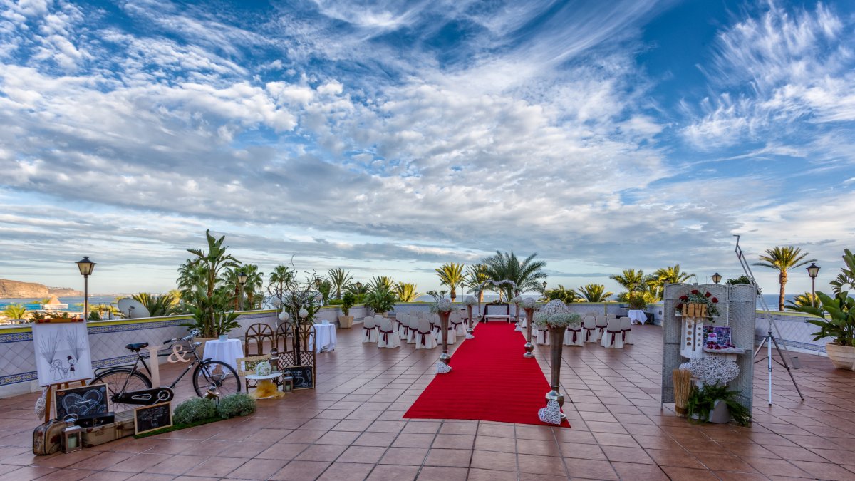 Las bonitas vistas que ofrece la terraza del Hotel Playadulce, en Aguadulce.