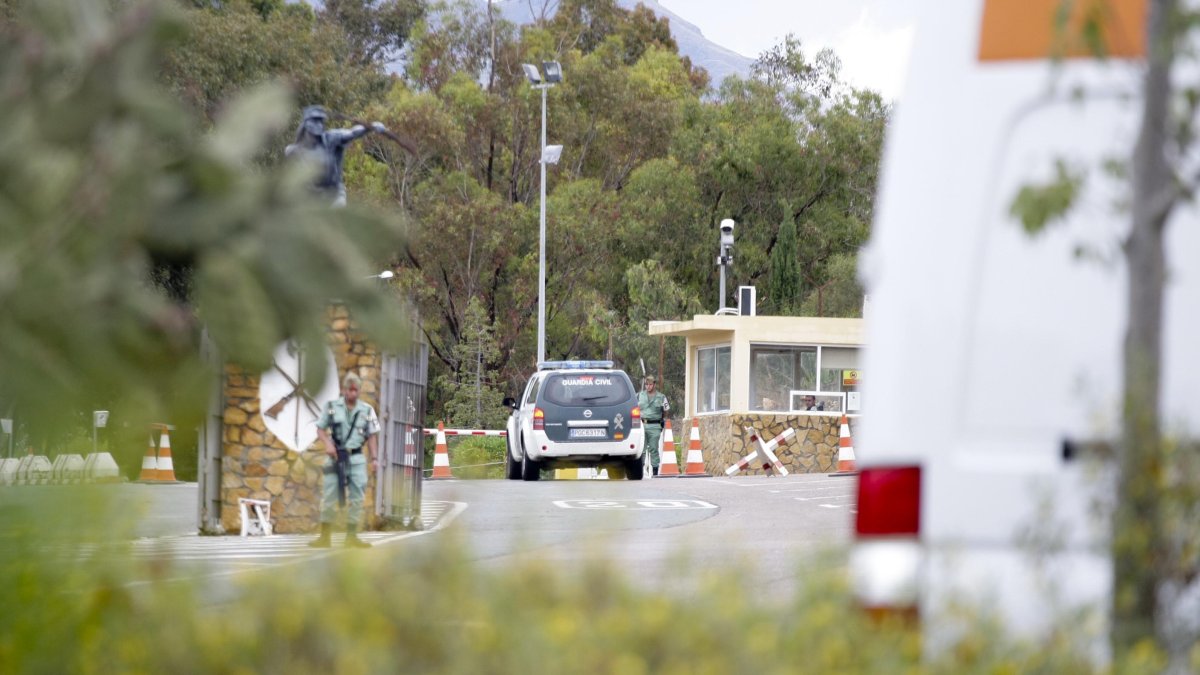 Entrada a la base de Viator
