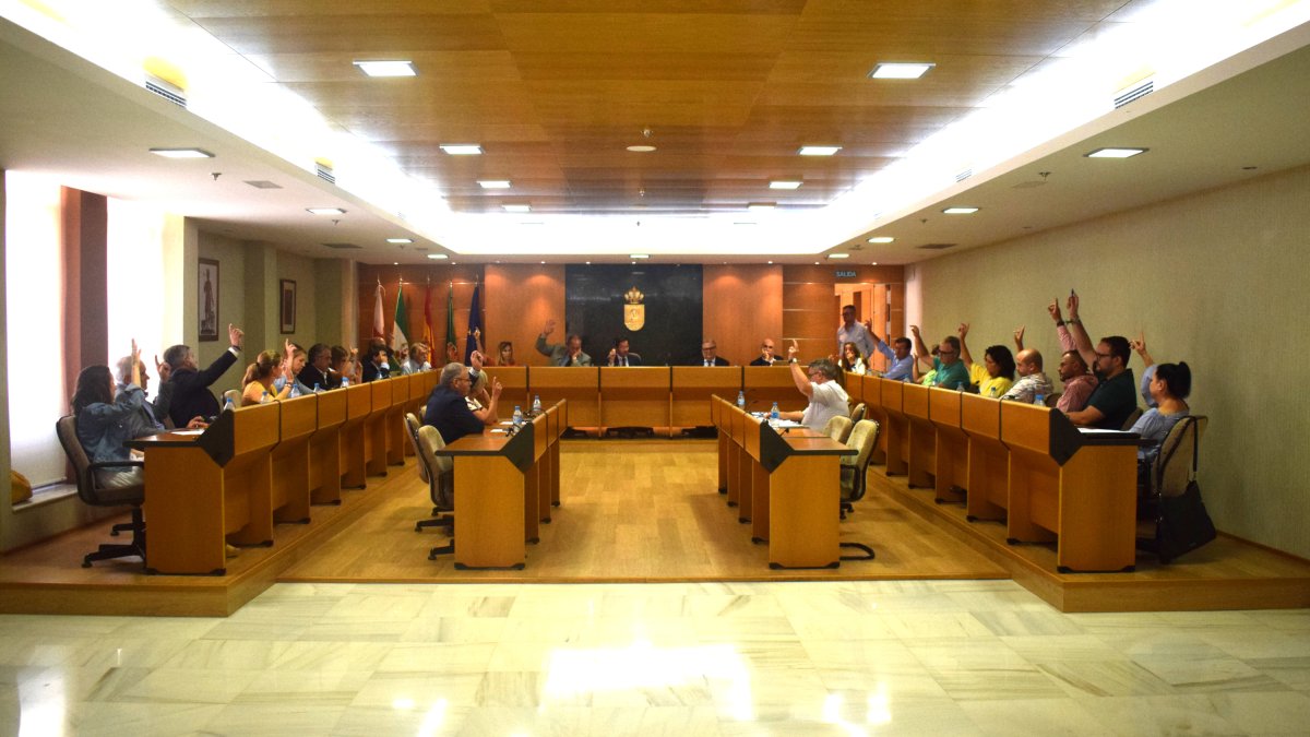 Votación  favorable de todos los grupos al inicio de los trámites para el rescate del servicio de aguas en el municipio de El Ejido.